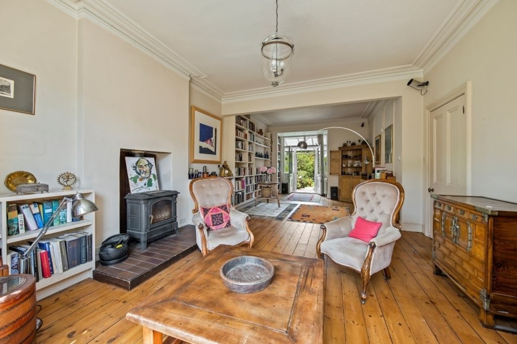 Property photo 3 of 19