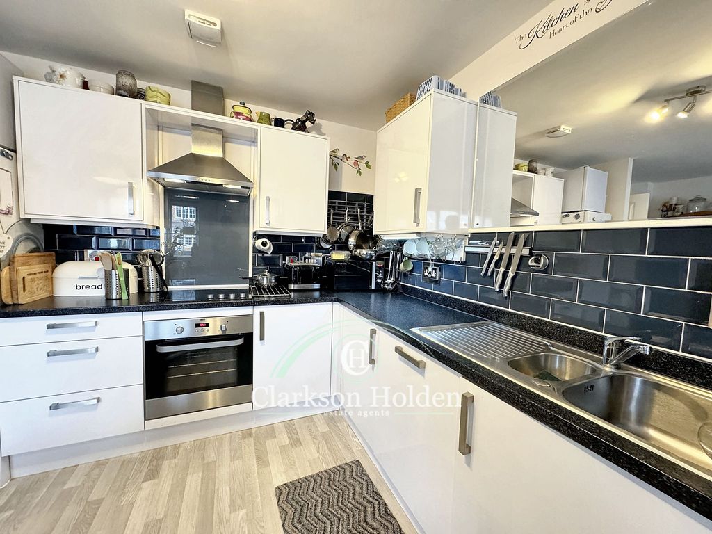 Property photo 3 of 13