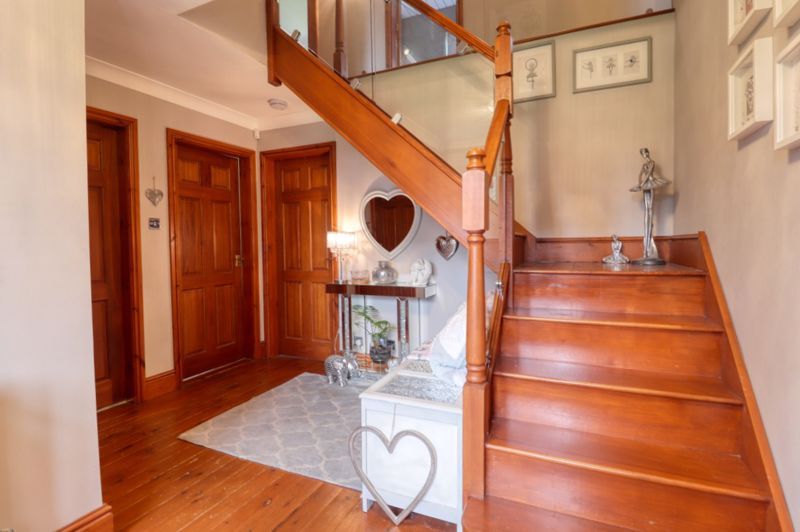 Property photo 2 of 26 Entrance Hall
