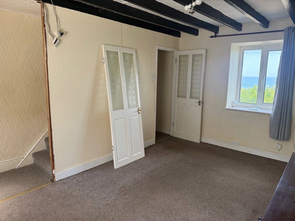 Property photo 2 of 19 Picture No. 03