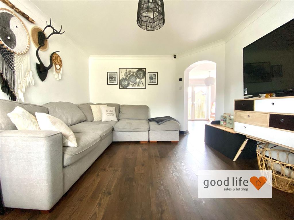 Property photo 2 of 25 20250519_102147660_Ios3Craigwell.Jpg