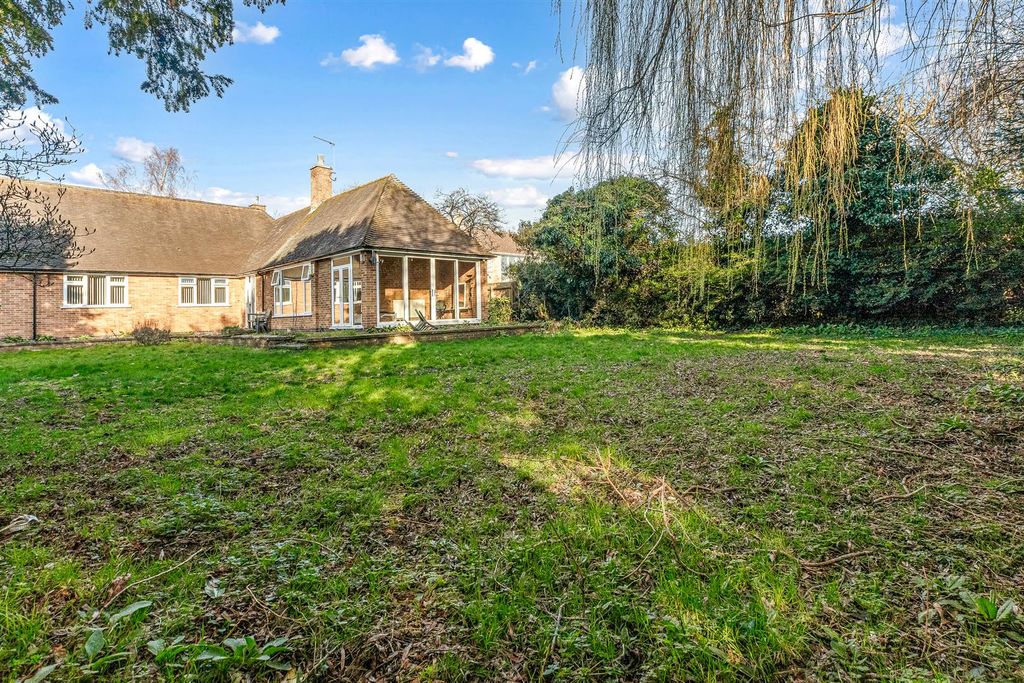 Property photo 3 of 28