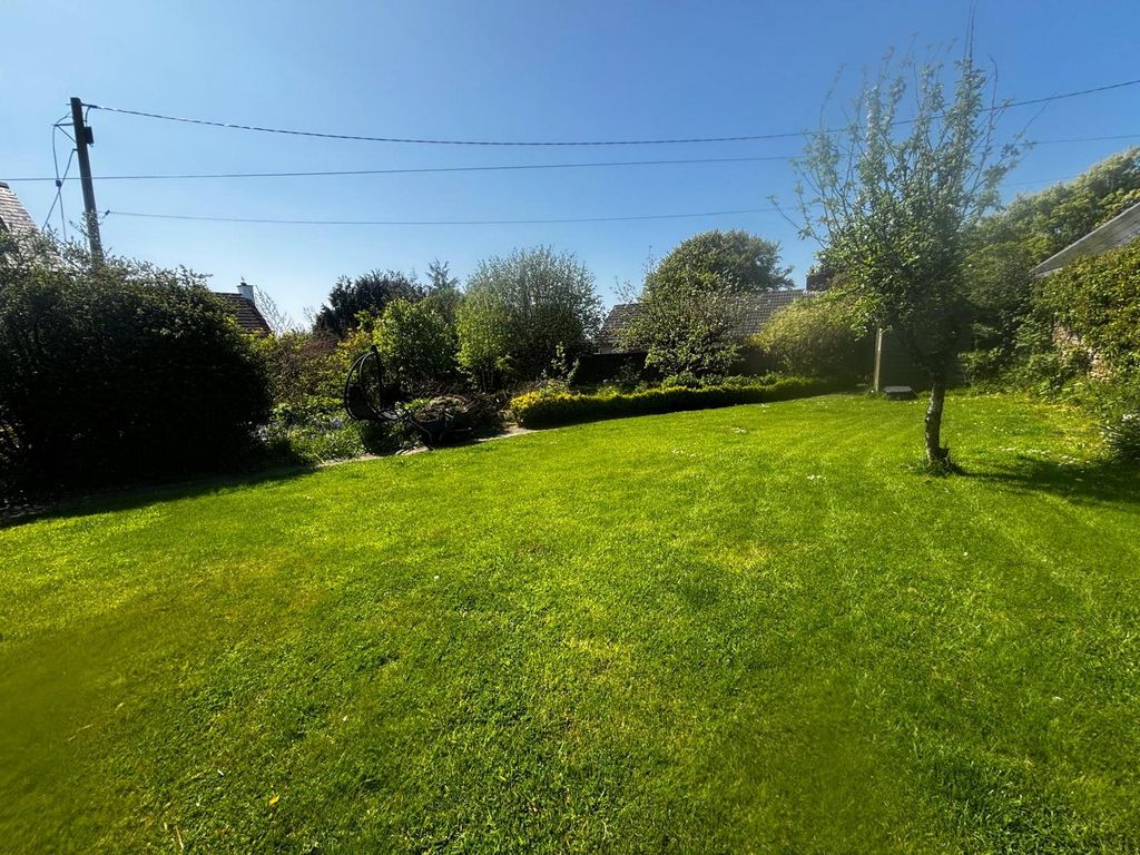 Property photo 2 of 17 Picture No. 37
