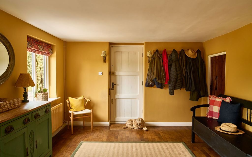 Property photo 3 of 35