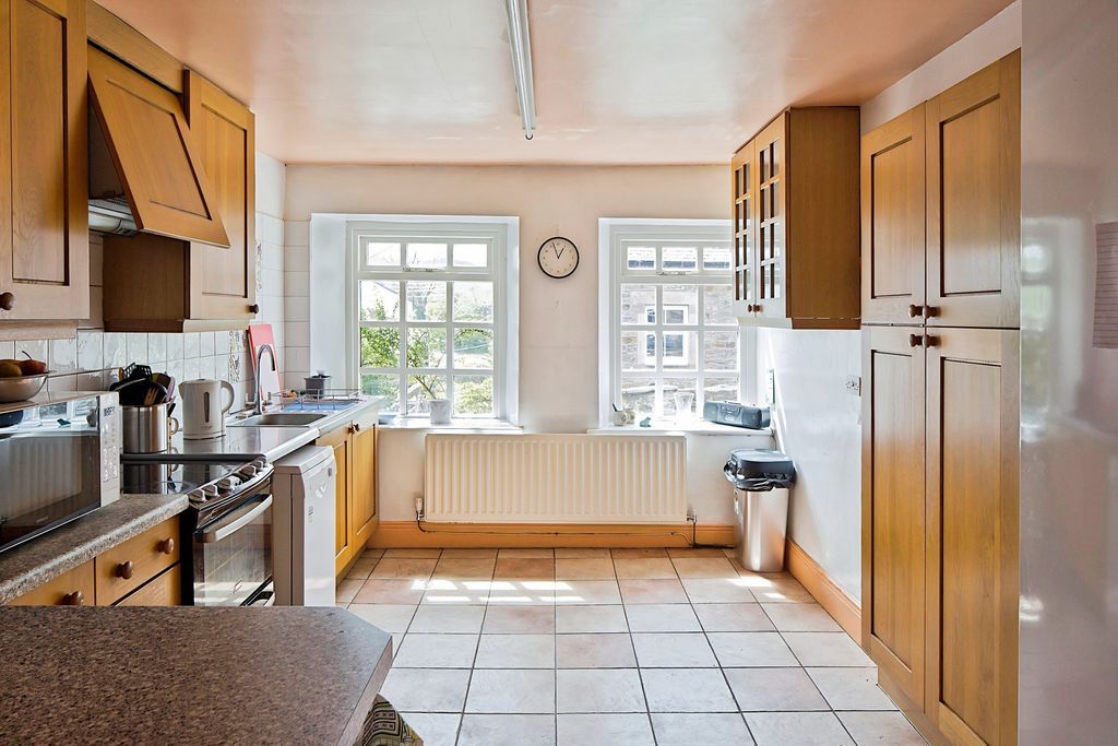 Property photo 2 of 14 Photo 8