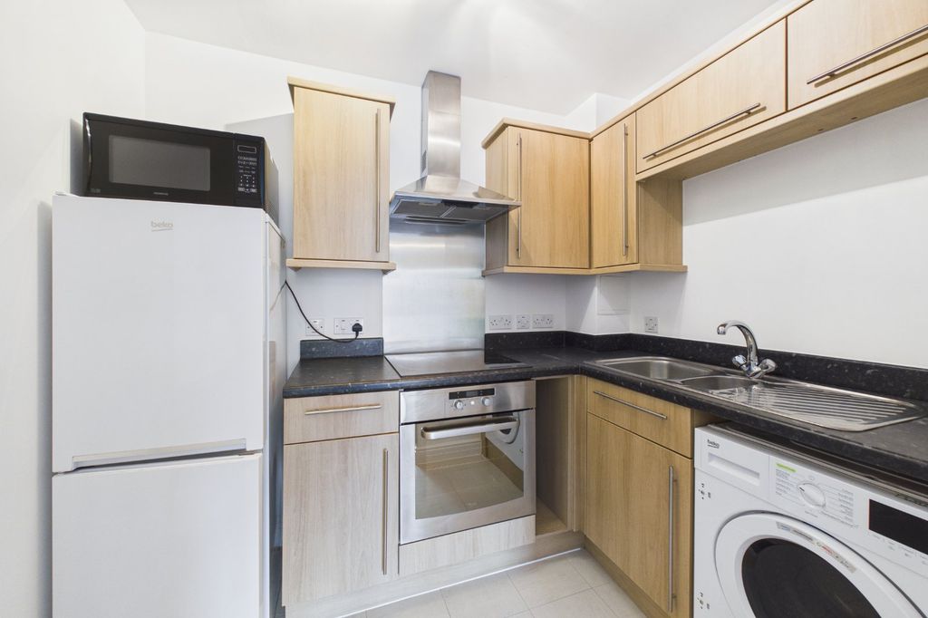 Property photo 3 of 6 Picture No. 01