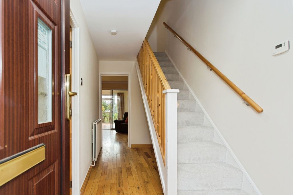 Property photo 2 of 17 Photo