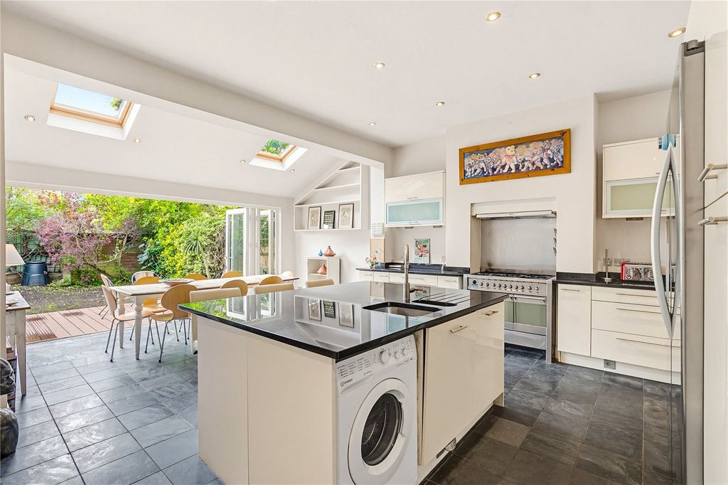 Property photo 3 of 10 Picture No. 31