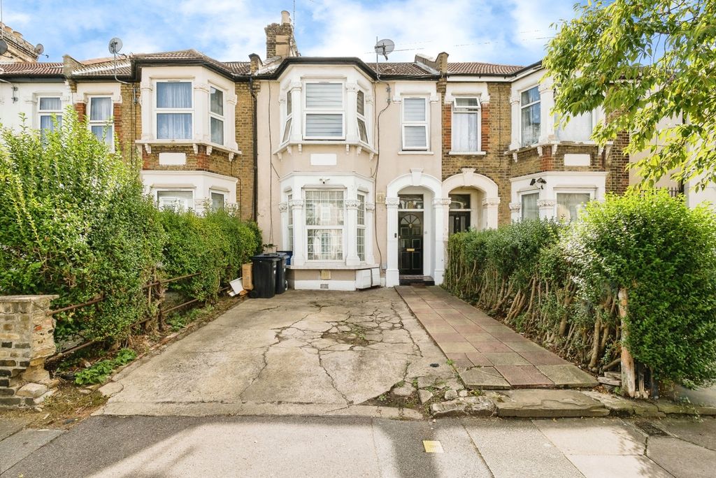 Property photo 1 of 18 Photo