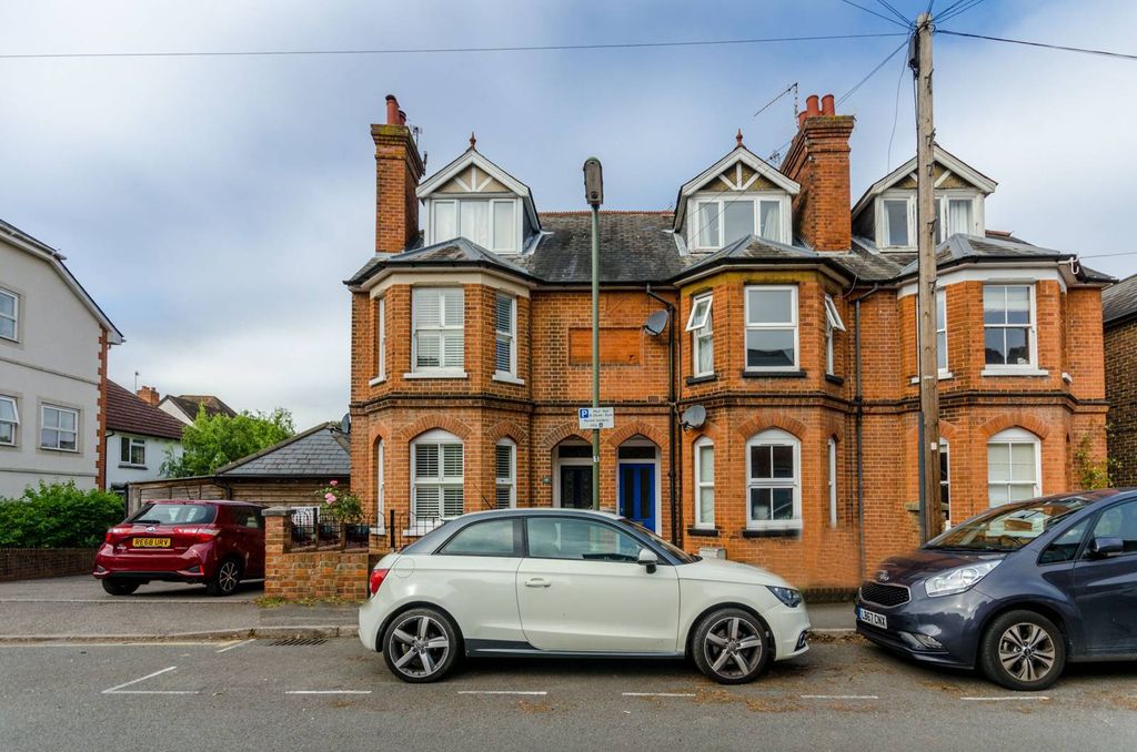 Property photo 2 of 6