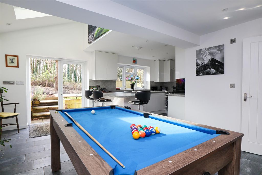 Property photo 2 of 14 Kitchen/Diner