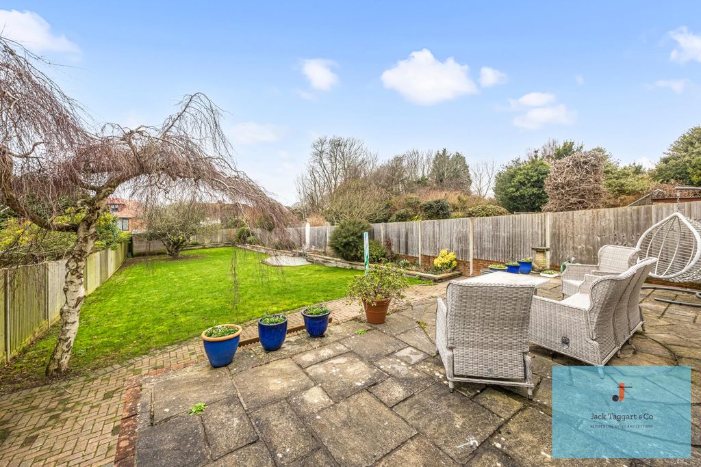 Property photo 2 of 28 Rear Garden