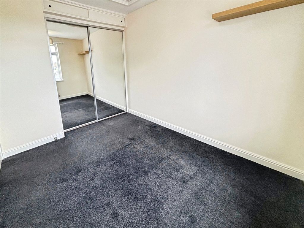 Property photo 2 of 8 Bedroom