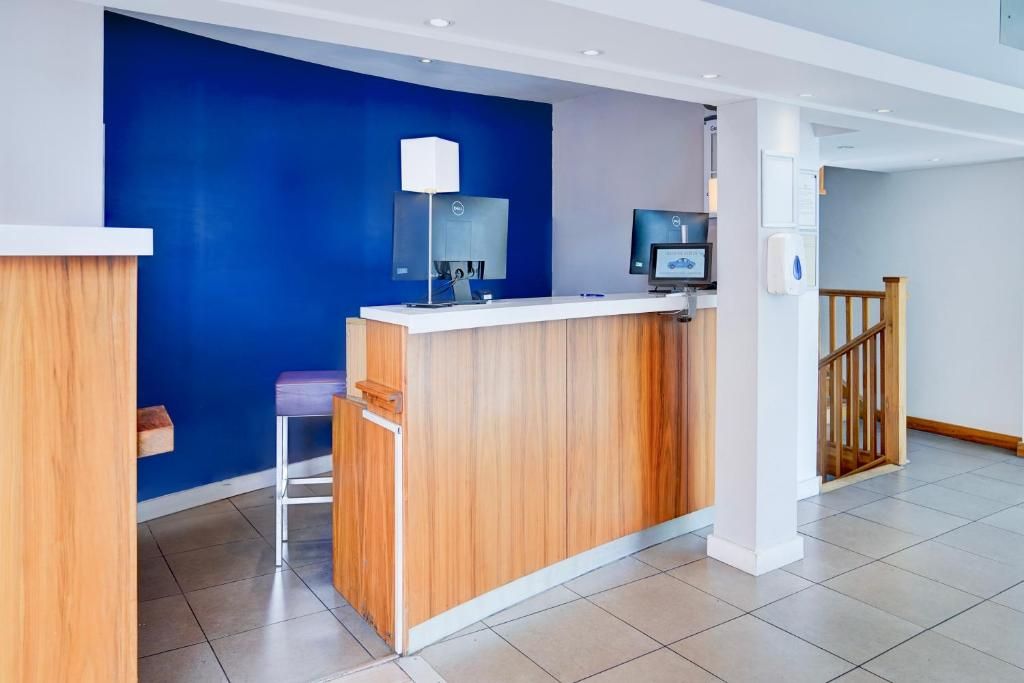 Property photo 3 of 11