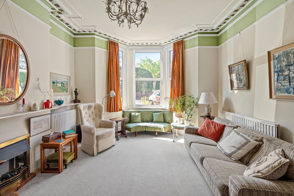 Property photo 3 of 21 Image