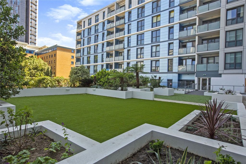 Property photo 2 of 12 Picture No. 17