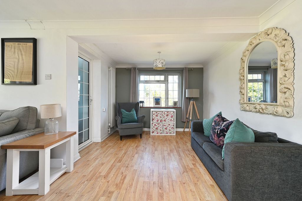 Property photo 3 of 21