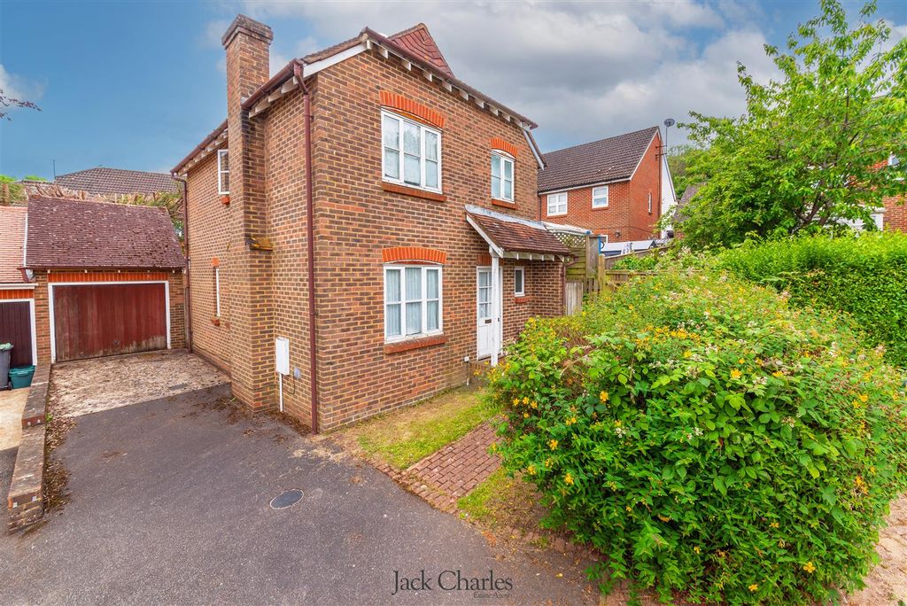 Property photo 1 of 16