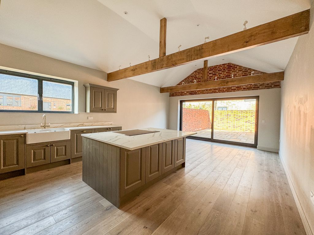 Property photo 2 of 24 Img_1614