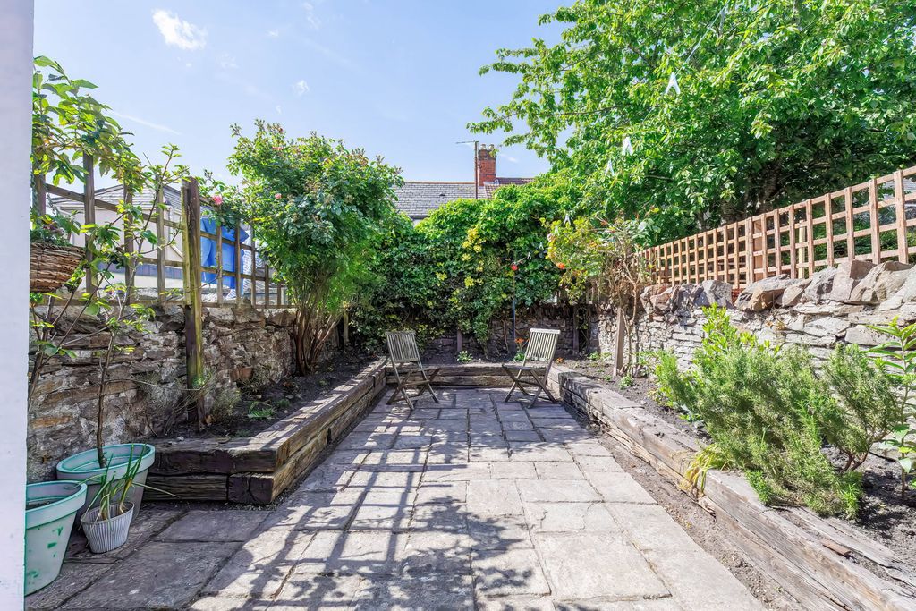 Property photo 3 of 36