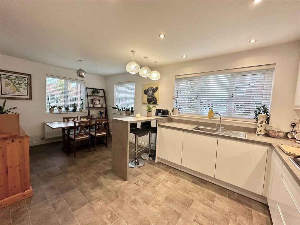Property photo 2 of 30 26.Jpg
