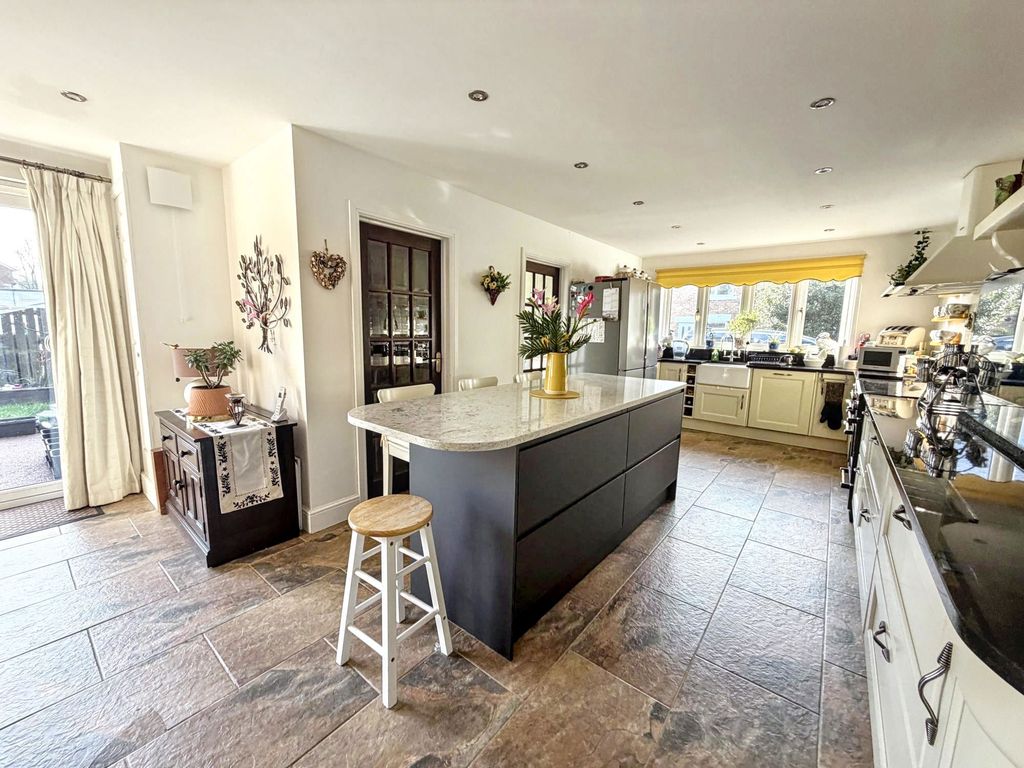 Property photo 2 of 49