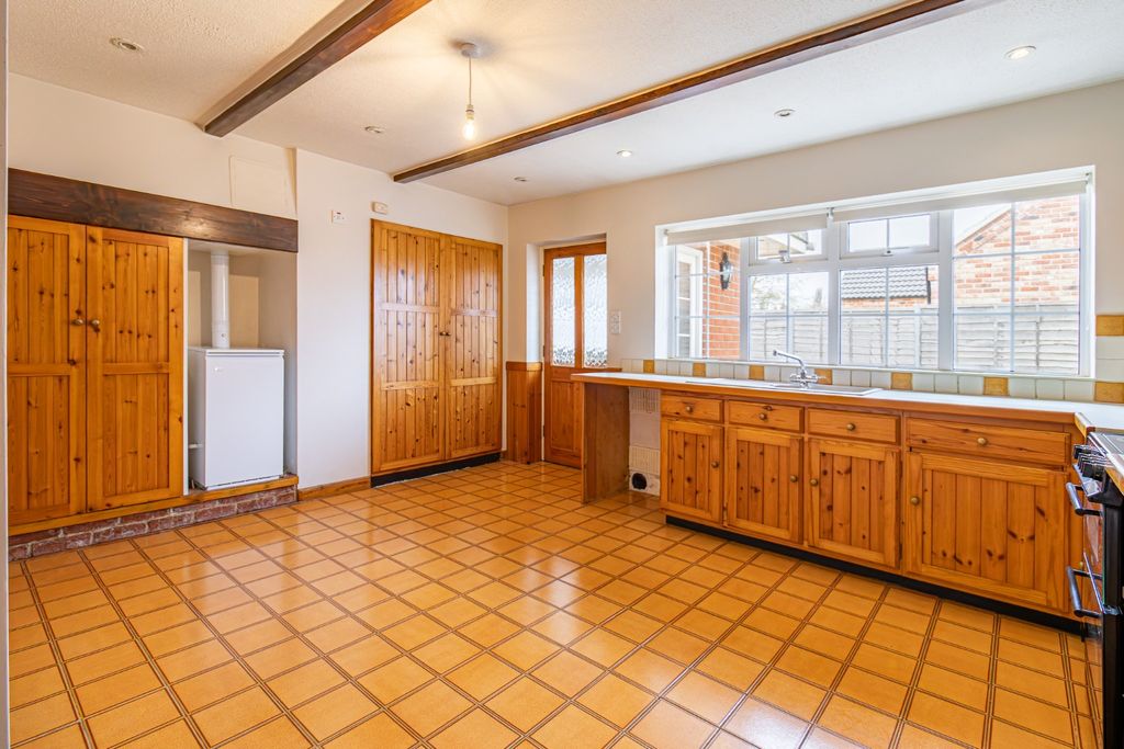 Property photo 3 of 26 4887797