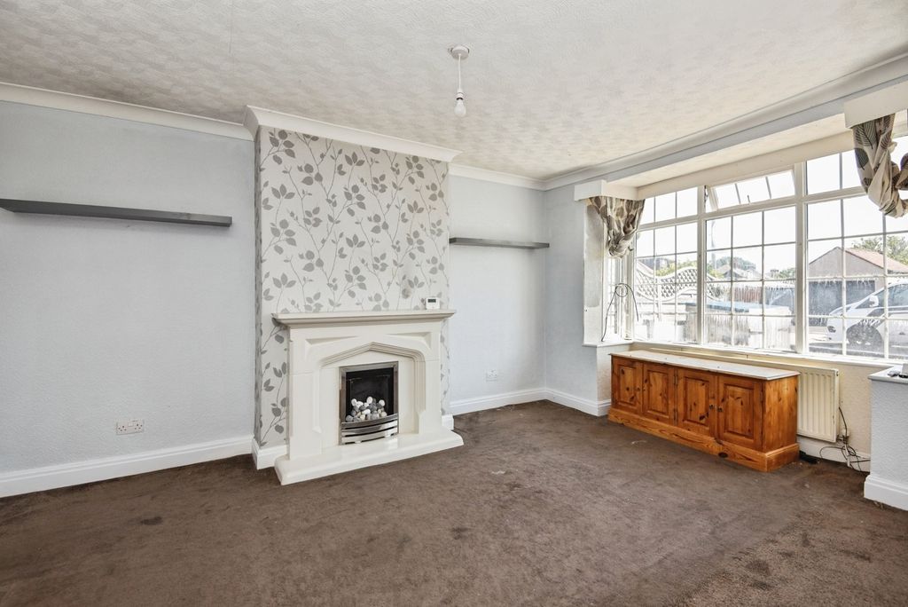 Property photo 3 of 18 Pbox-Img.Jpg