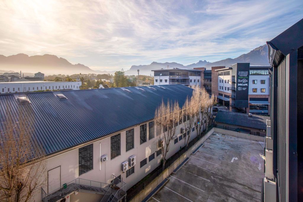 Property photo 2 of 21 St1719749