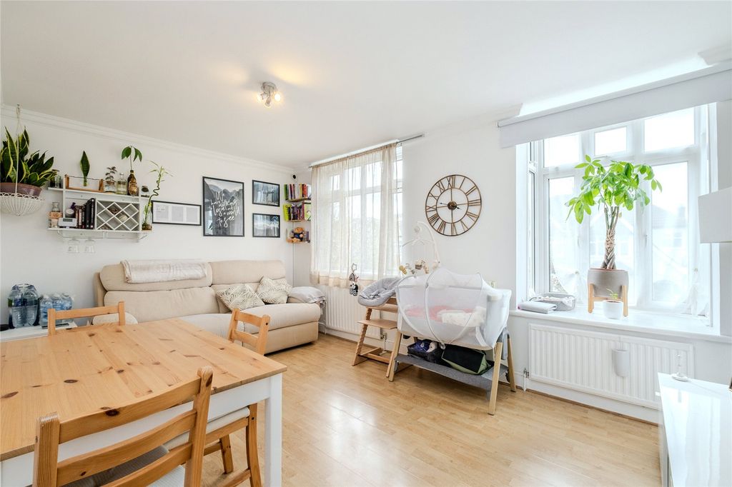 Property photo 1 of 8 Picture No. 10