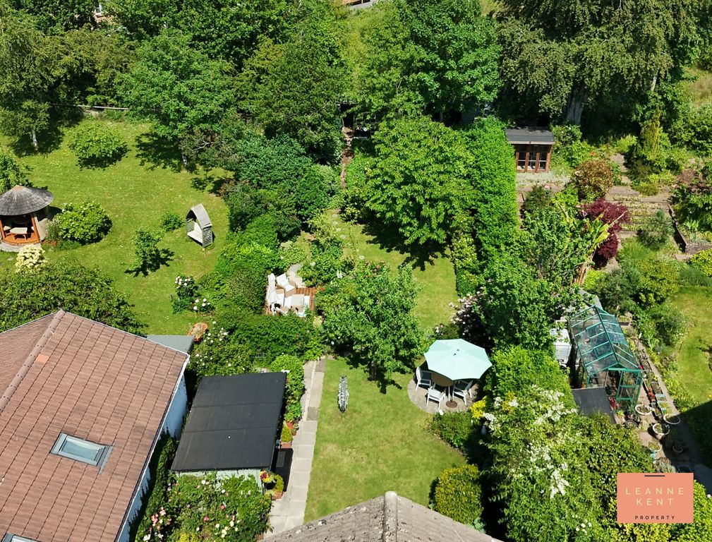Property photo 1 of 42