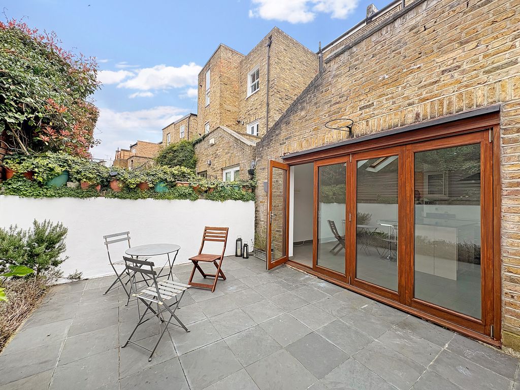 Property photo 3 of 12