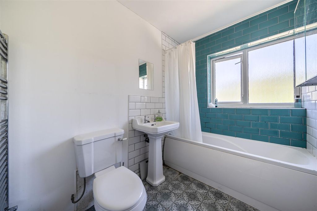 Property photo 3 of 8 Sycamore Road - Bathroom.Jpg