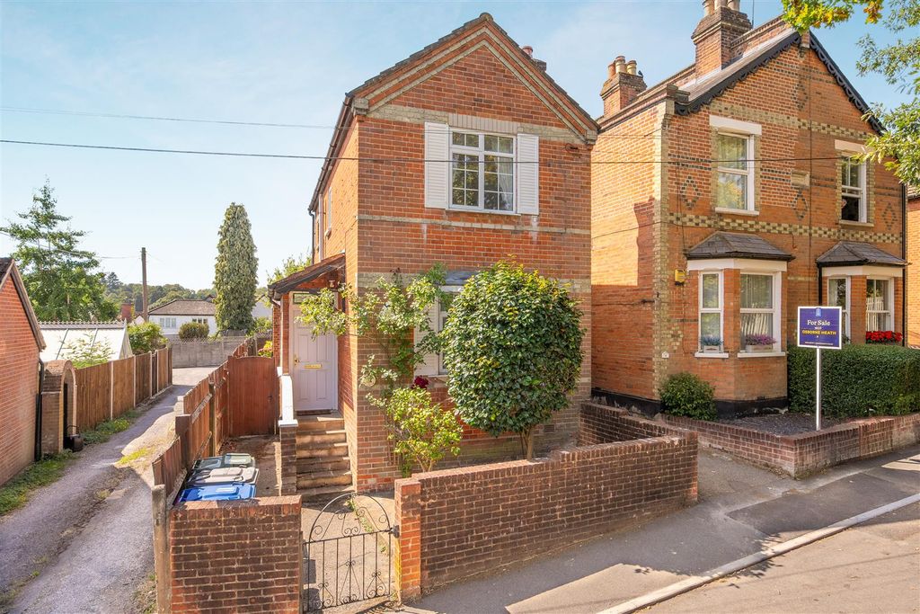 Property photo 1 of 9