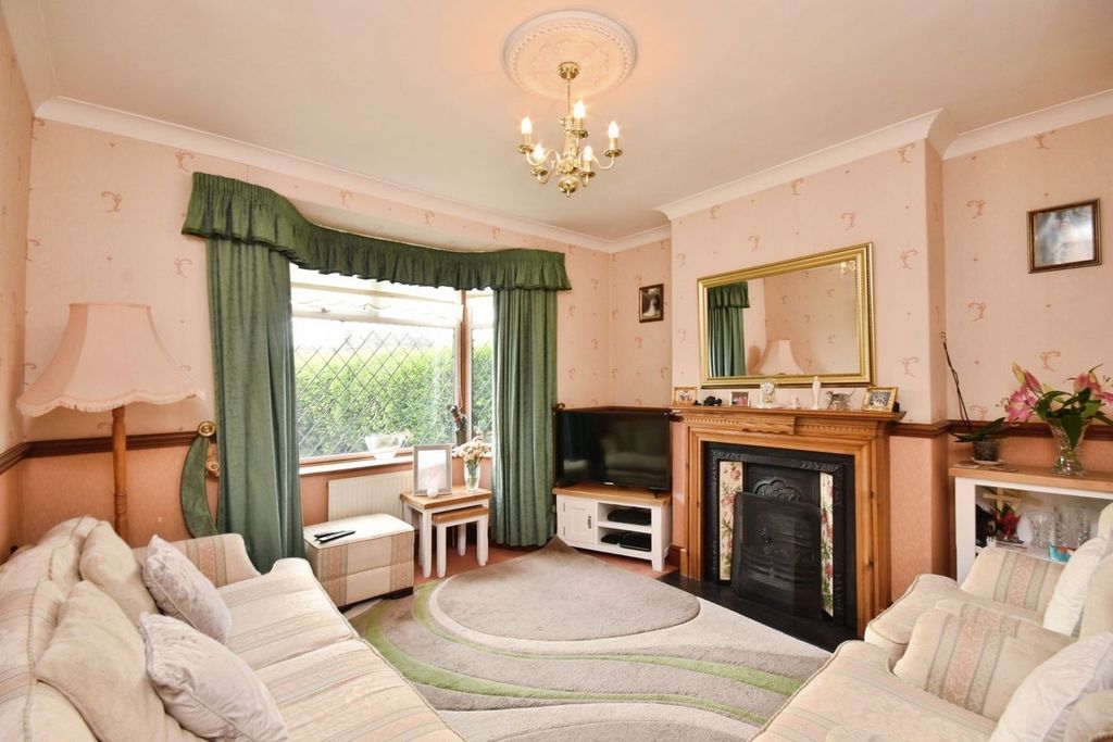 Property photo 2 of 19