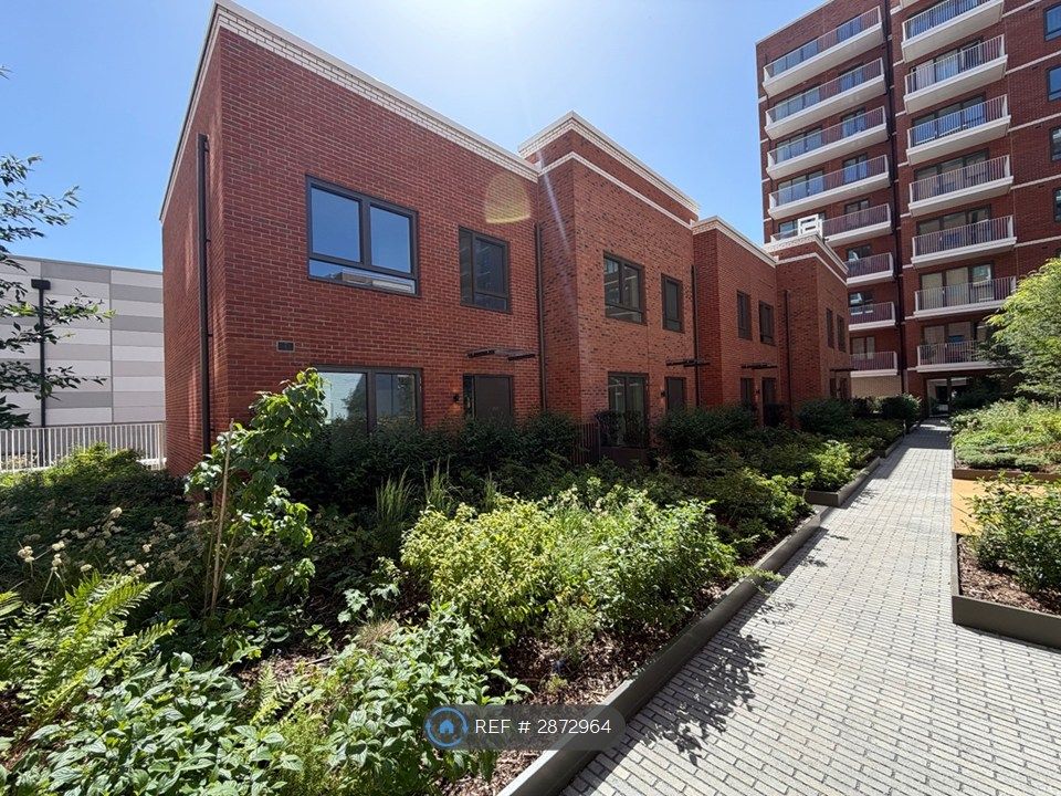 Property photo 2 of 27