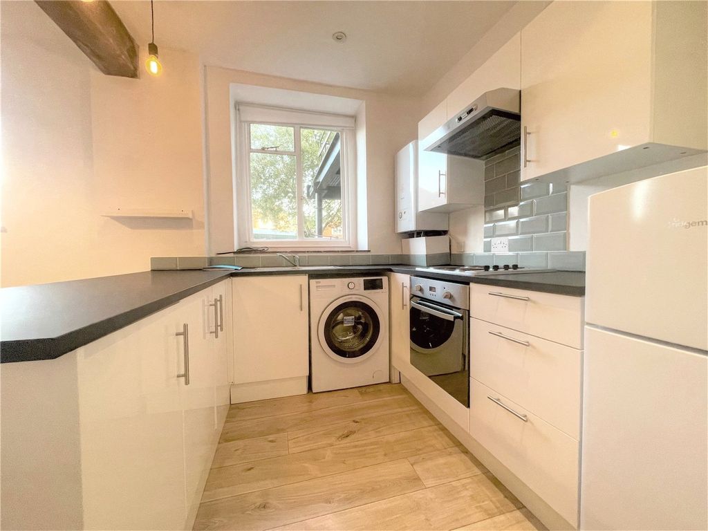 Property photo 1 of 7 Picture No. 13