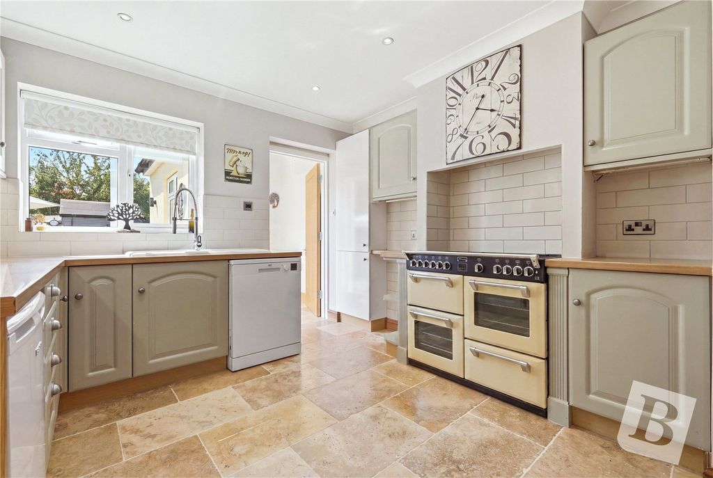 Property photo 2 of 24 Kitchen/Diner