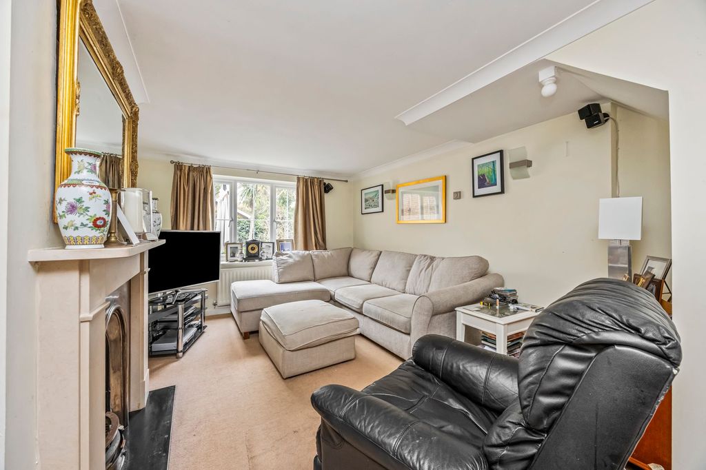 Property photo 3 of 21