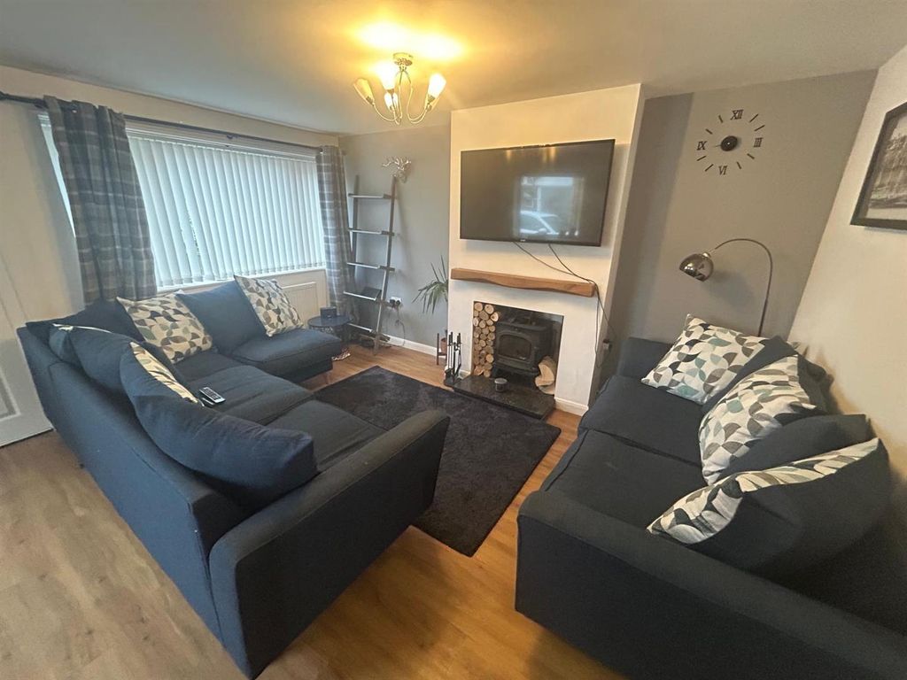 Property photo 2 of 10 Dbf70440-2Ecd-42Be-87d8-4F957Ed8042A.Jpg