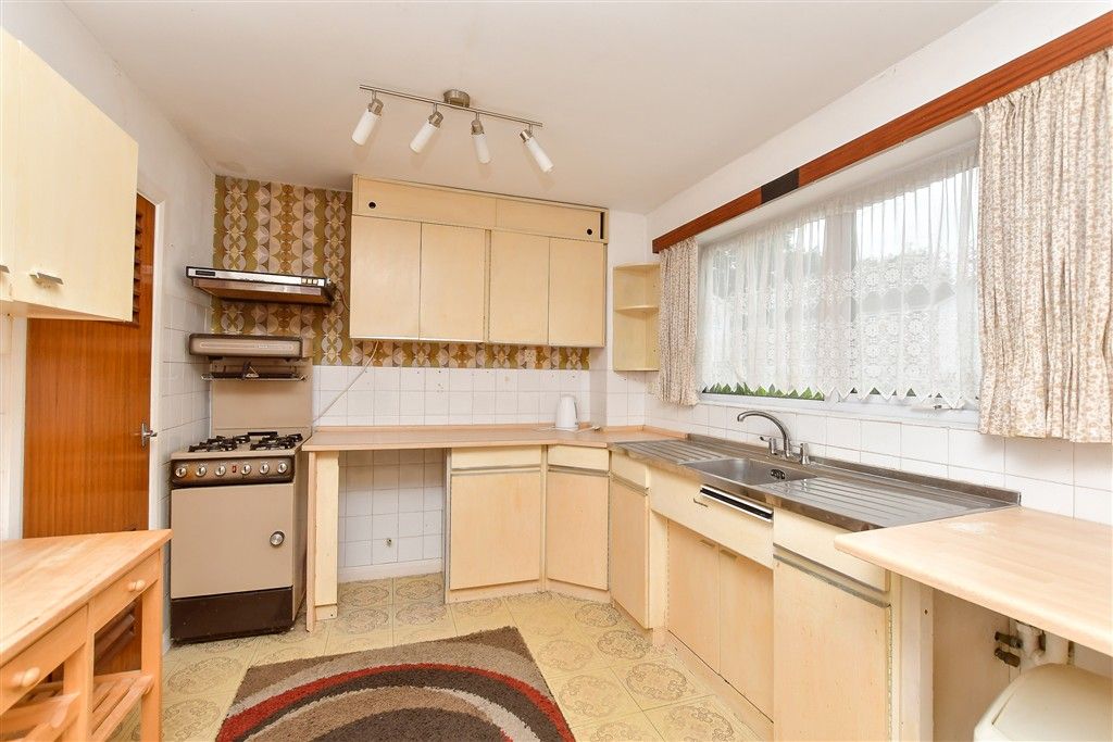 Property photo 3 of 8 Kitchen/Diner