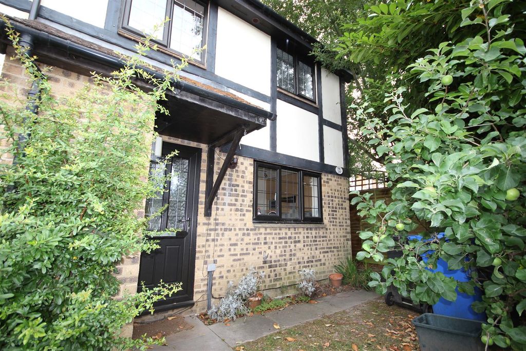 Property photo 1 of 8