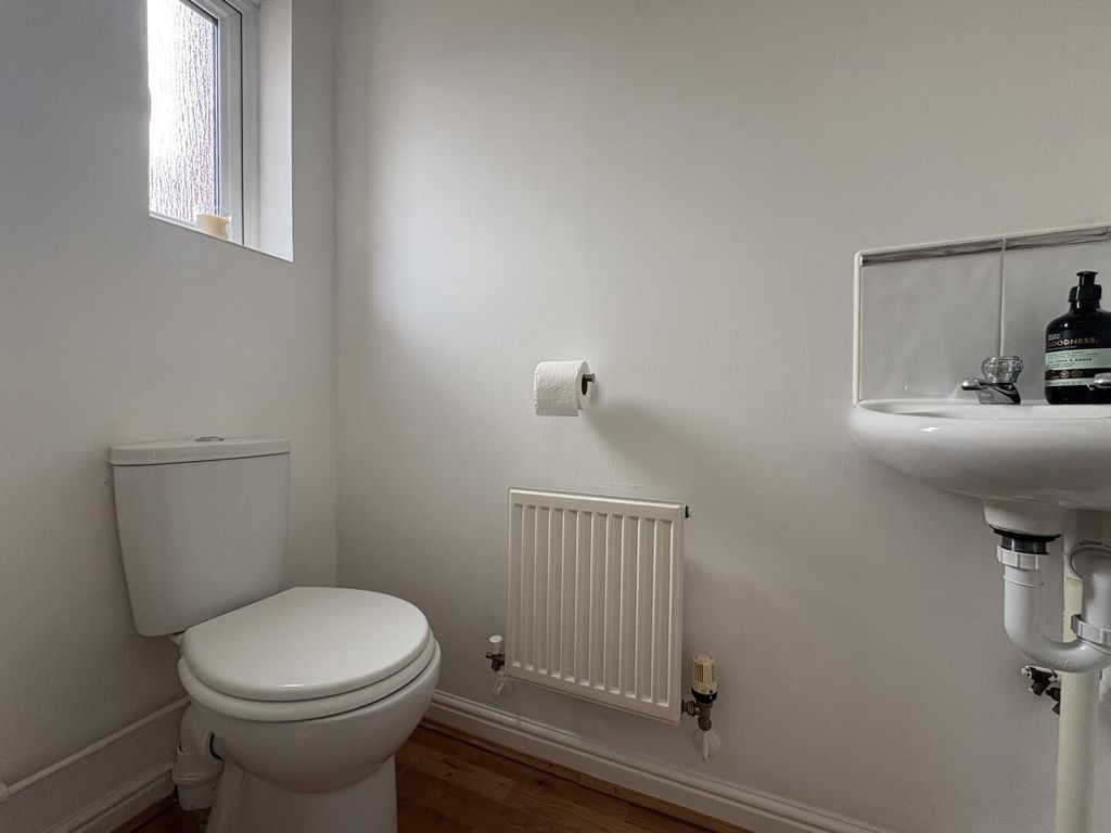 Property photo 3 of 13 WC