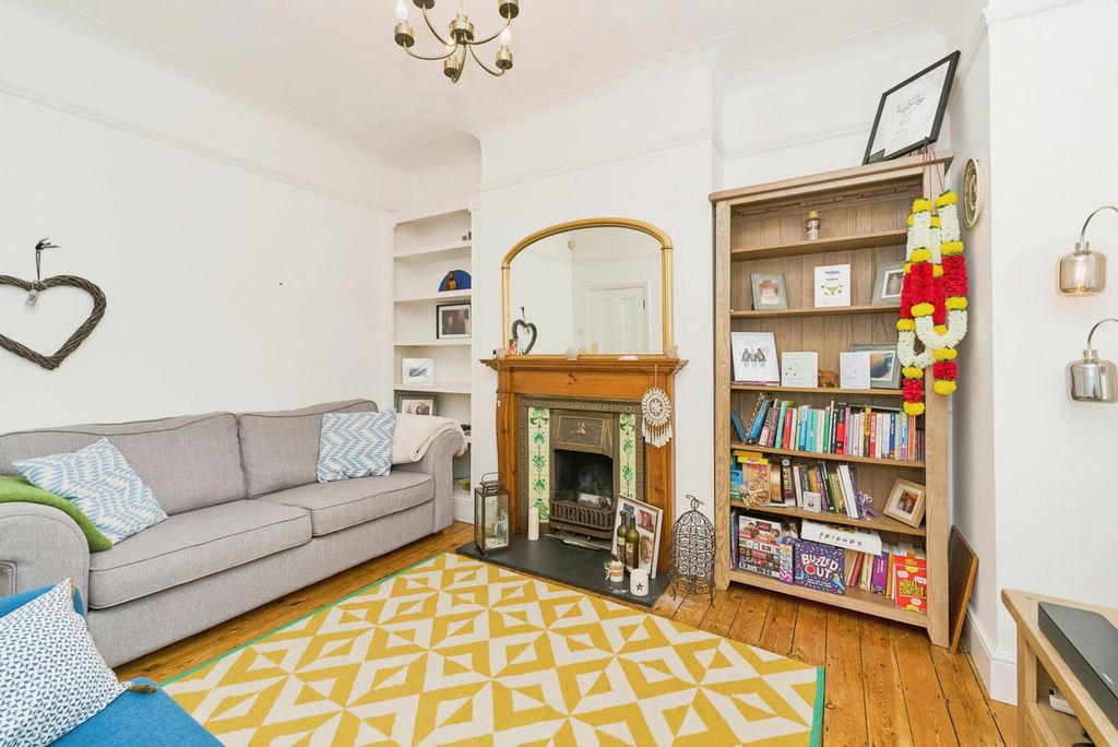 Property photo 3 of 15