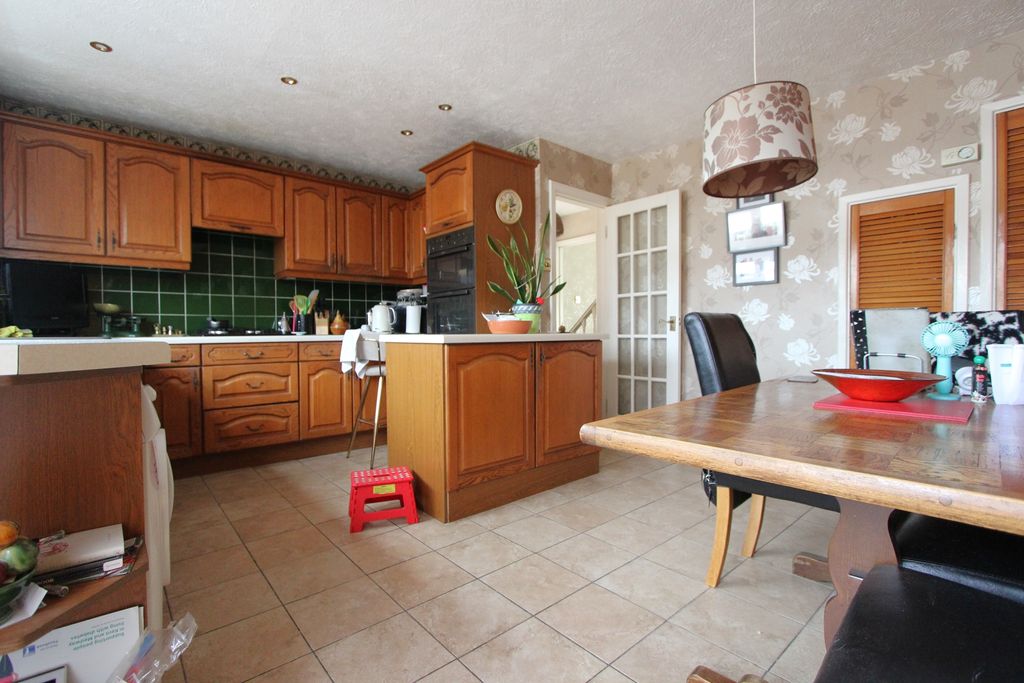 Property photo 3 of 13 Photo 14