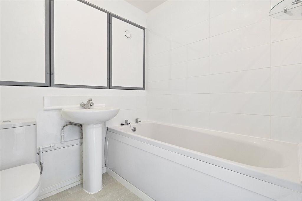 Property photo 3 of 7 Picture No. 06