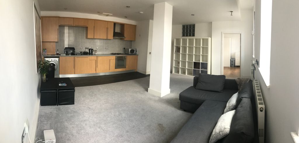 Property photo 1 of 10 1 Bed Flat To Rent Castle Street, Swansea Sa1