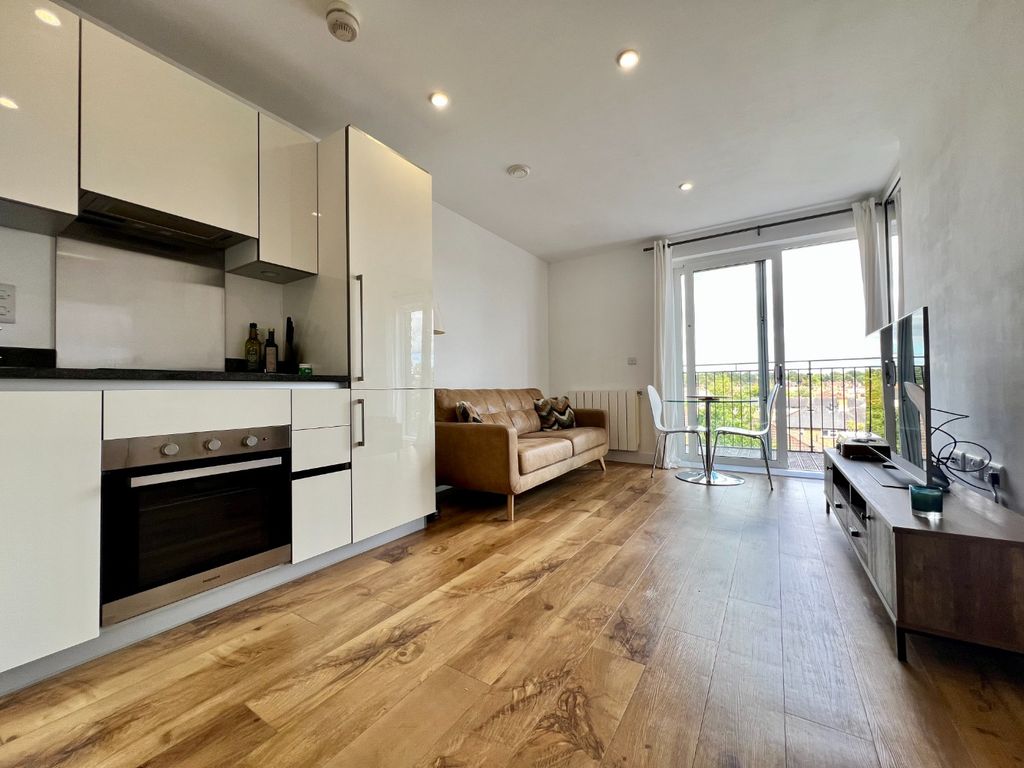 Property photo 2 of 18 4513873