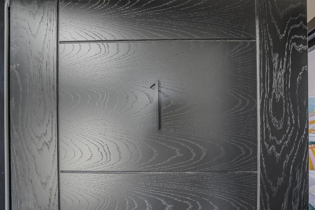 Property photo 2 of 16 A7406395.Jpg