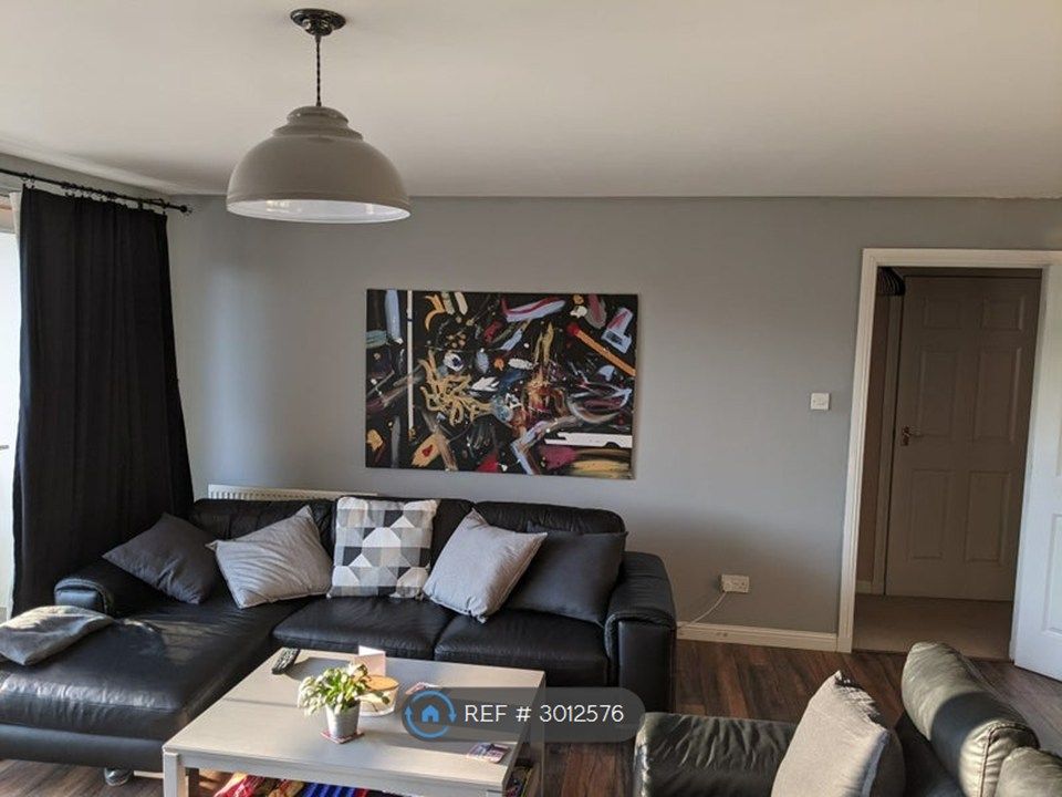 Property photo 3 of 13 Living Room